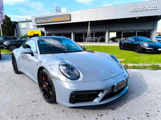 PORSCHE 911 Carrera GTS