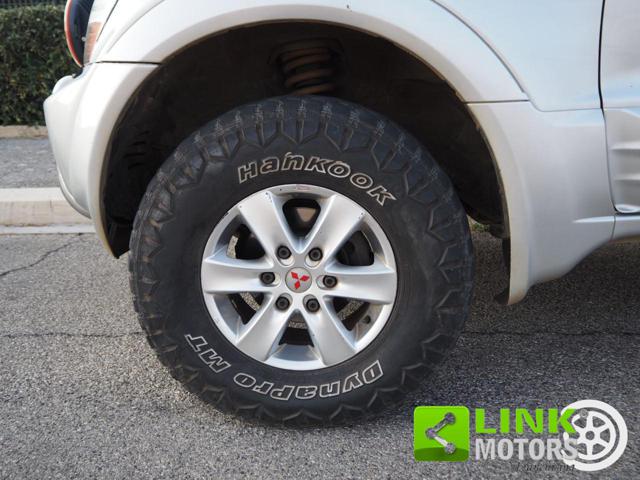 MITSUBISHI Pajero usata 16