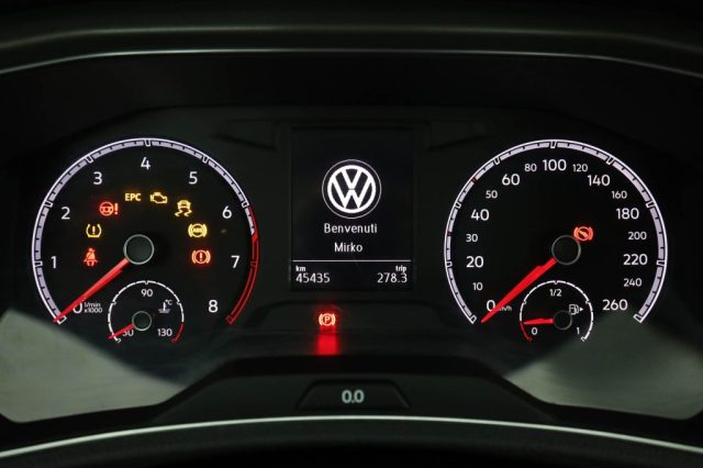 VOLKSWAGEN T-Roc usata 6