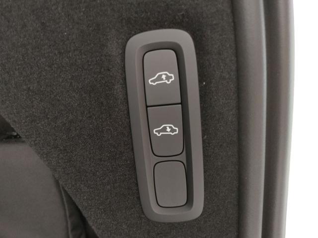 VOLVO XC90 usata, con Sensori di parcheggio posteriori