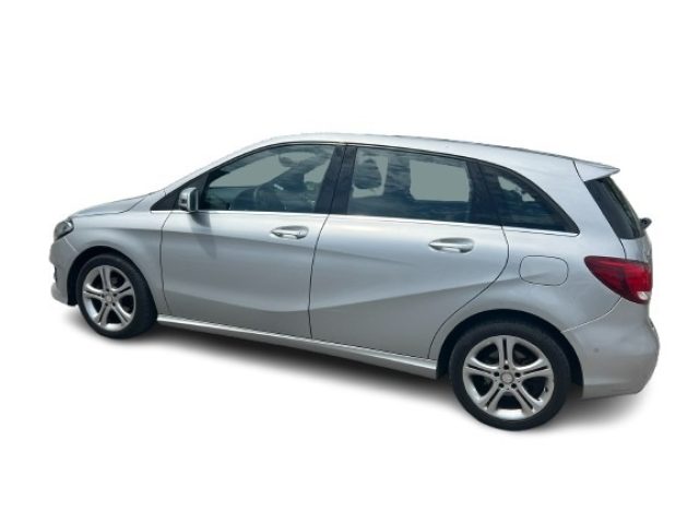 MERCEDES-BENZ B 180 usata, con Boardcomputer