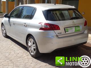 PEUGEOT 308 usata, con Autoradio