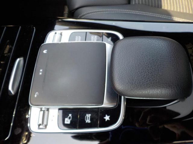 MERCEDES-BENZ CLA 180 usata 74