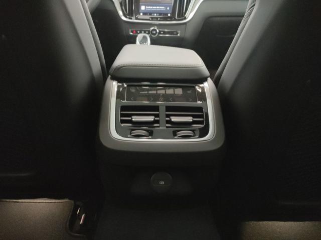 VOLVO V60 usata, con MP3