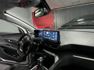 PEUGEOT 3008 usata, con Boardcomputer