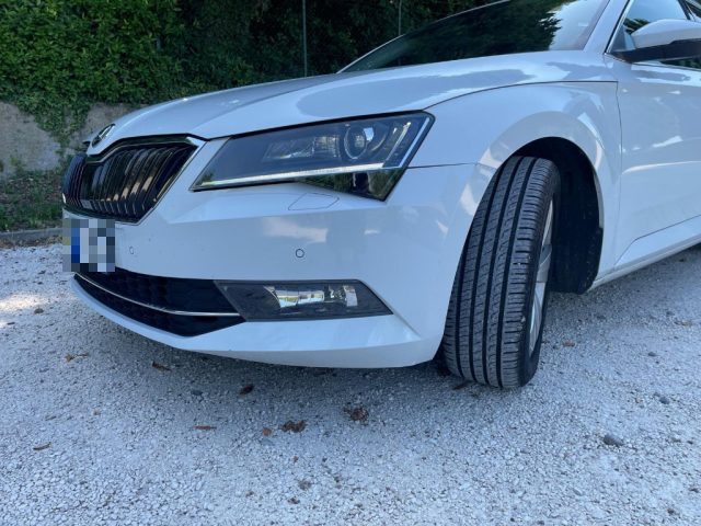 SKODA Superb usata, con Airbag Passeggero