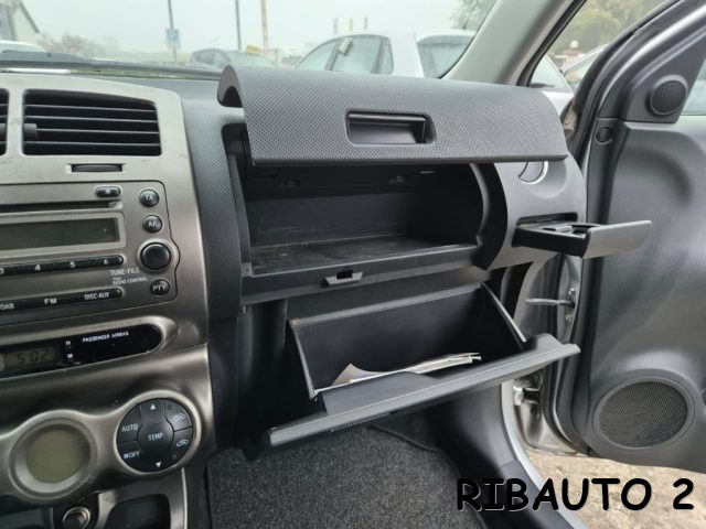 TOYOTA Urban Cruiser usata, con Cerchi in lega