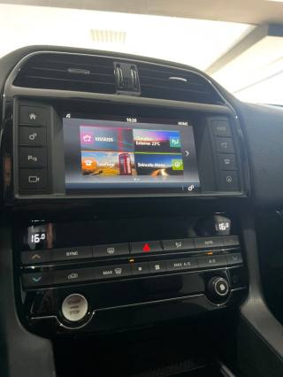 JAGUAR F-Pace usata, con Autoradio