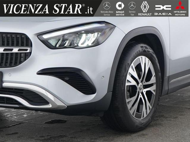 MERCEDES-BENZ GLA 180 usata, con Airbag