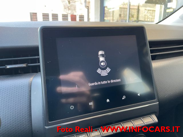 RENAULT Clio usata, con Touch screen