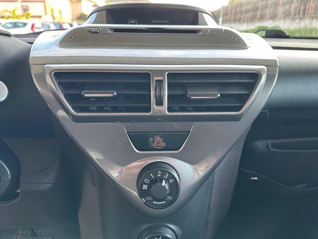 TOYOTA iQ usata 38