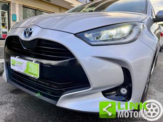 TOYOTA Yaris usata 32