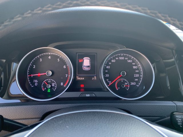 VOLKSWAGEN Golf usata, con Cruise Control