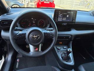 TOYOTA Yaris usata, con ESP