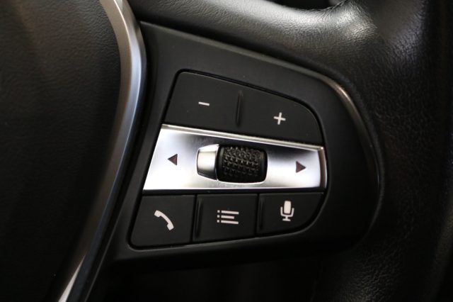 BMW 330 usata, con Luci diurne LED