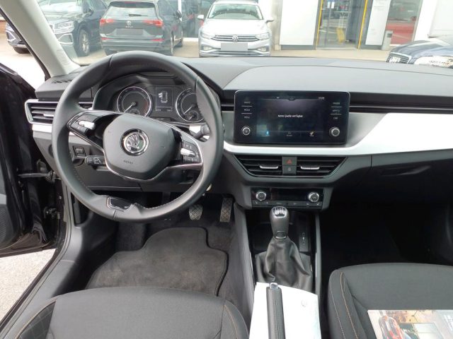 SKODA Kamiq usata, con Autoradio