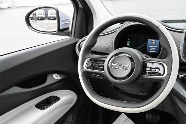 FIAT 500e usata, con Touch screen