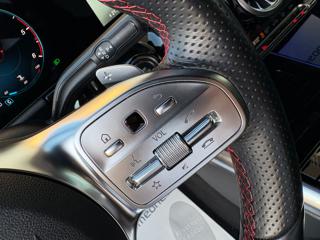 MERCEDES-BENZ GLA 180 usata, con Vetri oscurati