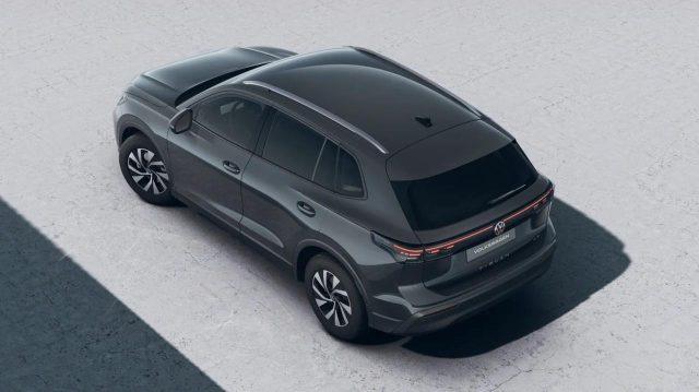 VOLKSWAGEN Tiguan usata, con Autoradio
