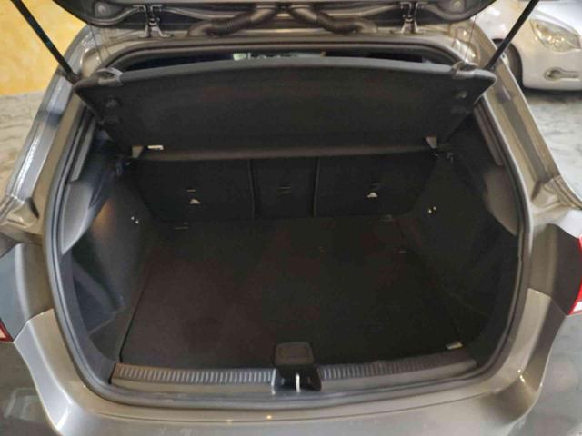 MERCEDES-BENZ A 200 usata, con Controllo automatico clima