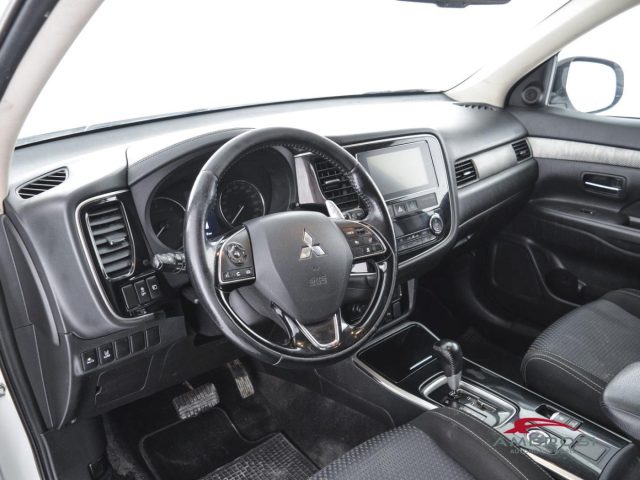 MITSUBISHI Outlander usata 7