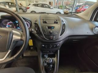 FORD Transit Courier usata, con Autoradio digitale
