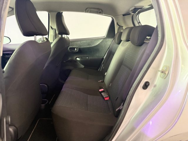 TOYOTA Yaris usata 4