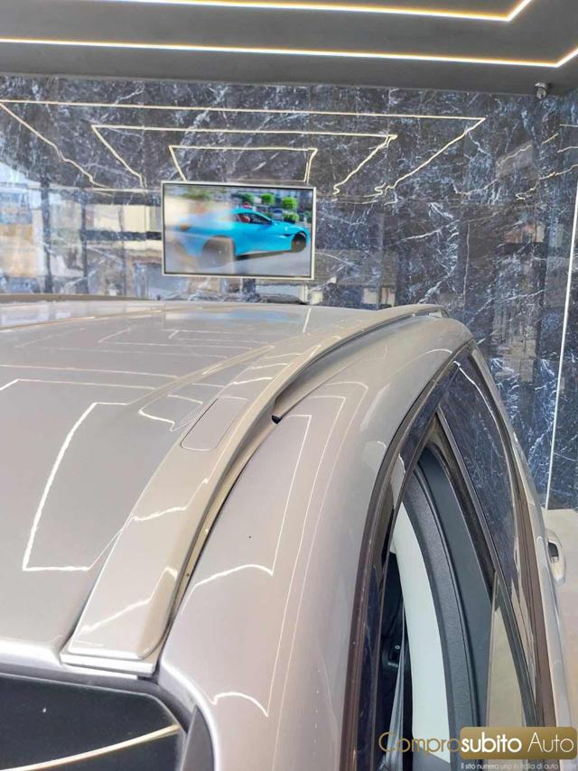 LAND ROVER Discovery Sport usata, con Telecamera per parcheggio assistito
