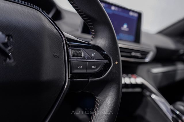 PEUGEOT 5008 usata, con Bluetooth