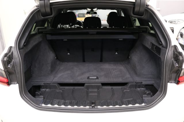 BMW 320 usata, con Telecamera per parcheggio assistito