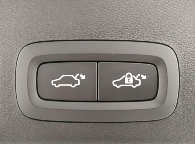 VOLVO XC40 usata, con Sensori di parcheggio posteriori