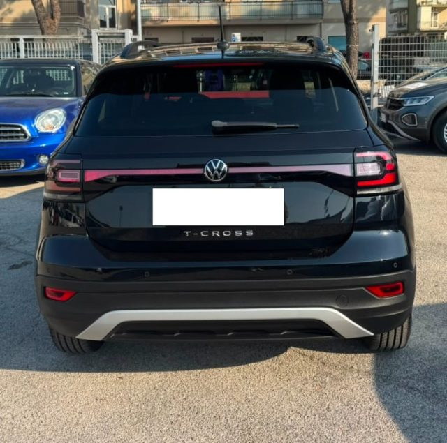 VOLKSWAGEN T-Cross usata, con Autoradio