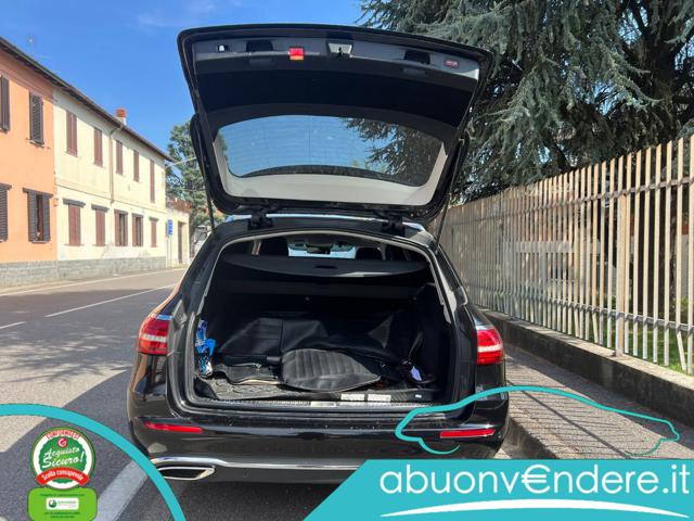 MERCEDES-BENZ E 220 usata, con Regolazione elettrica sedili