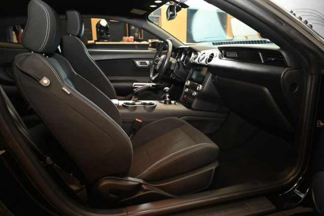FORD Mustang usata 46