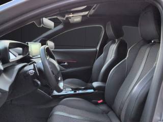 PEUGEOT 208 usata, con Volante in pelle