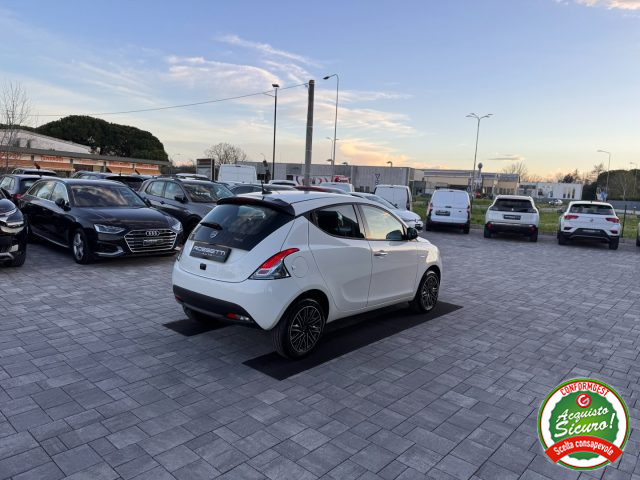 LANCIA Ypsilon usata, con Controllo trazione
