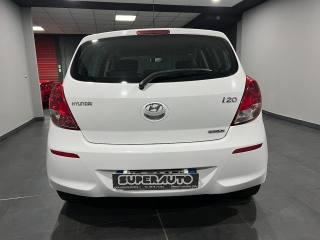 HYUNDAI i20 usata, con Alzacristalli elettrici