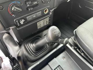 LAND ROVER Defender usata 15