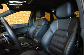 PORSCHE Macan usata 210