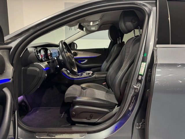 MERCEDES-BENZ E 220 usata, con Interni in pelle