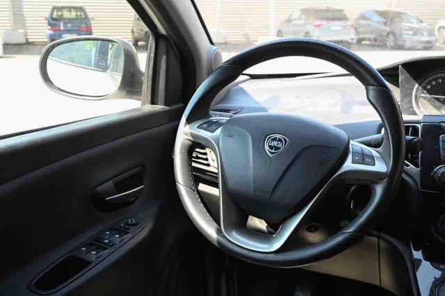 LANCIA Ypsilon usata, con Fendinebbia