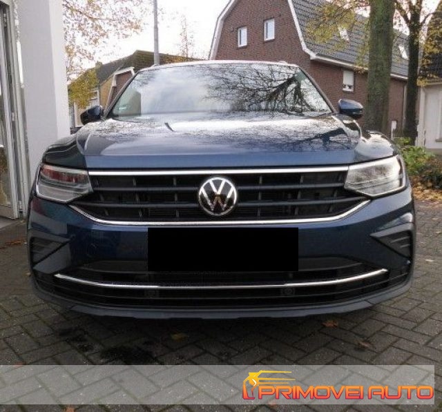 VOLKSWAGEN Tiguan usata, con Autoradio