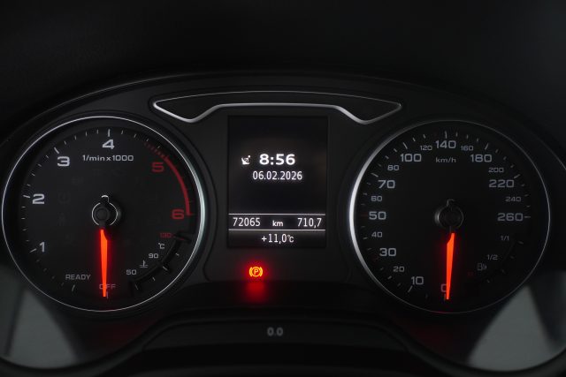 AUDI Q2 usata 13