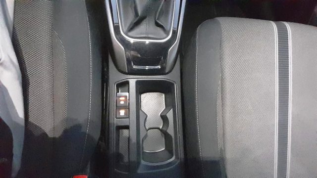 VOLKSWAGEN T-Roc usata, con Specchietti laterali elettrici