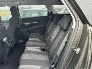 PEUGEOT 5008 usata, con Park Distance Control