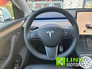 TESLA Model Y usata, con Specchietti laterali elettrici