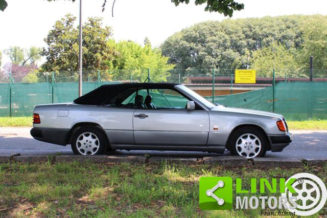 MERCEDES-BENZ 300 usata, con Climatizzatore automatico, 2 zone