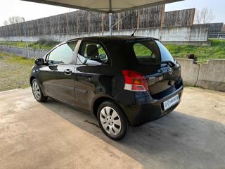TOYOTA Yaris usata, con Autoradio