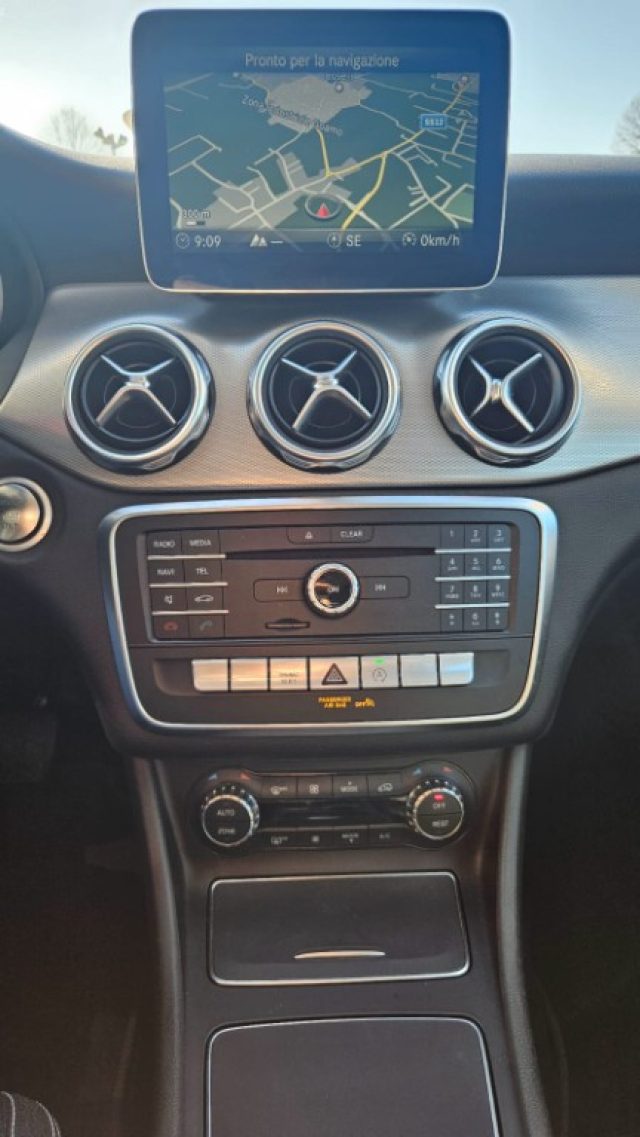 MERCEDES-BENZ GLA 200 usata, con Bracciolo