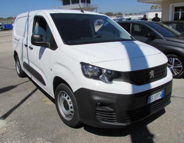 PEUGEOT Partner usata, con Alzacristalli elettrici